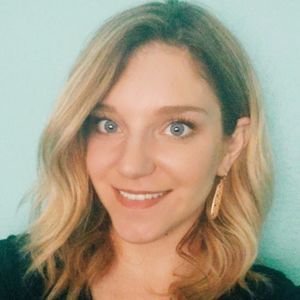 Meet your Posher, Caitlin